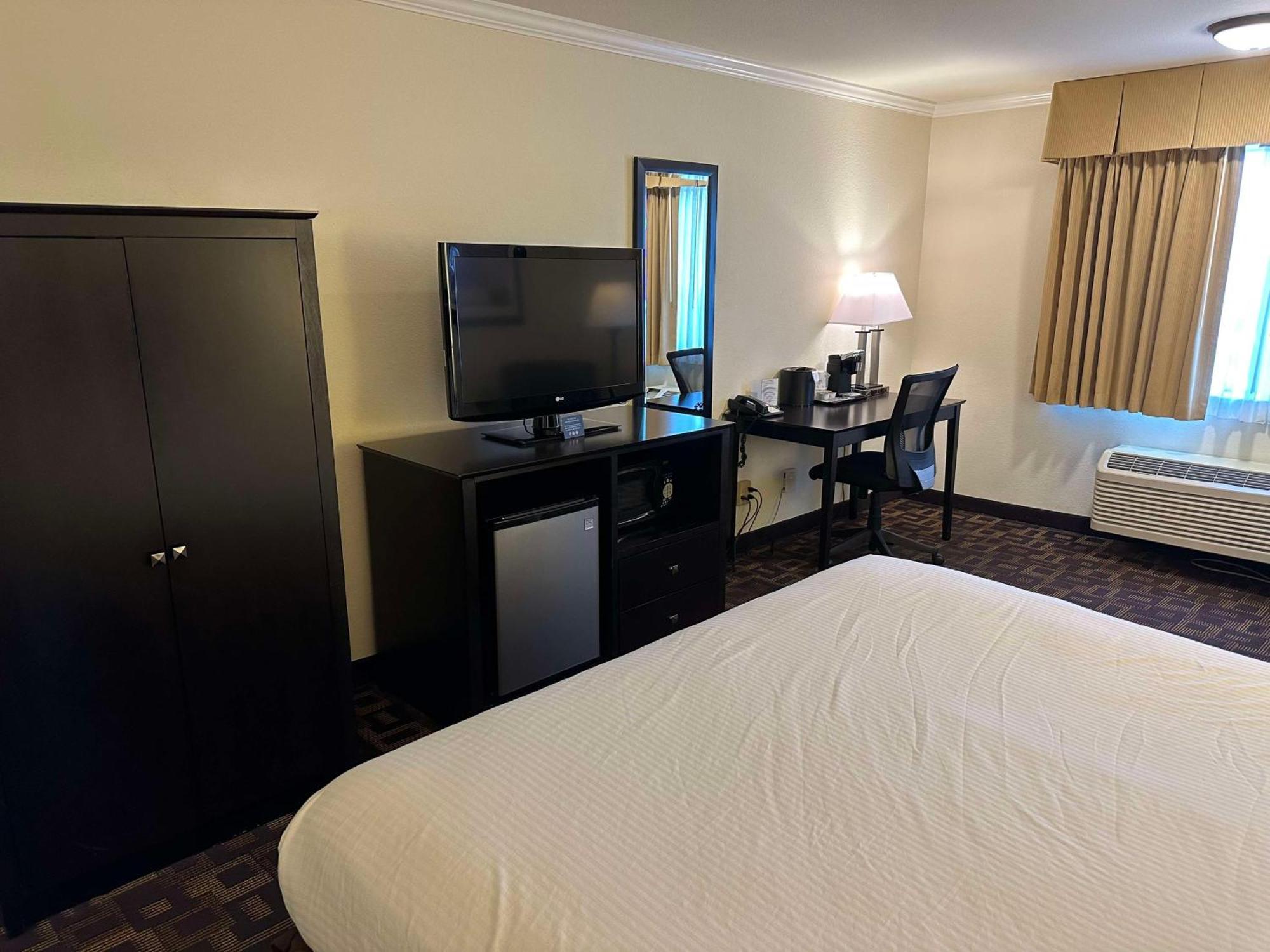 Best Western Plus Inn Of Hayward Kültér fotó