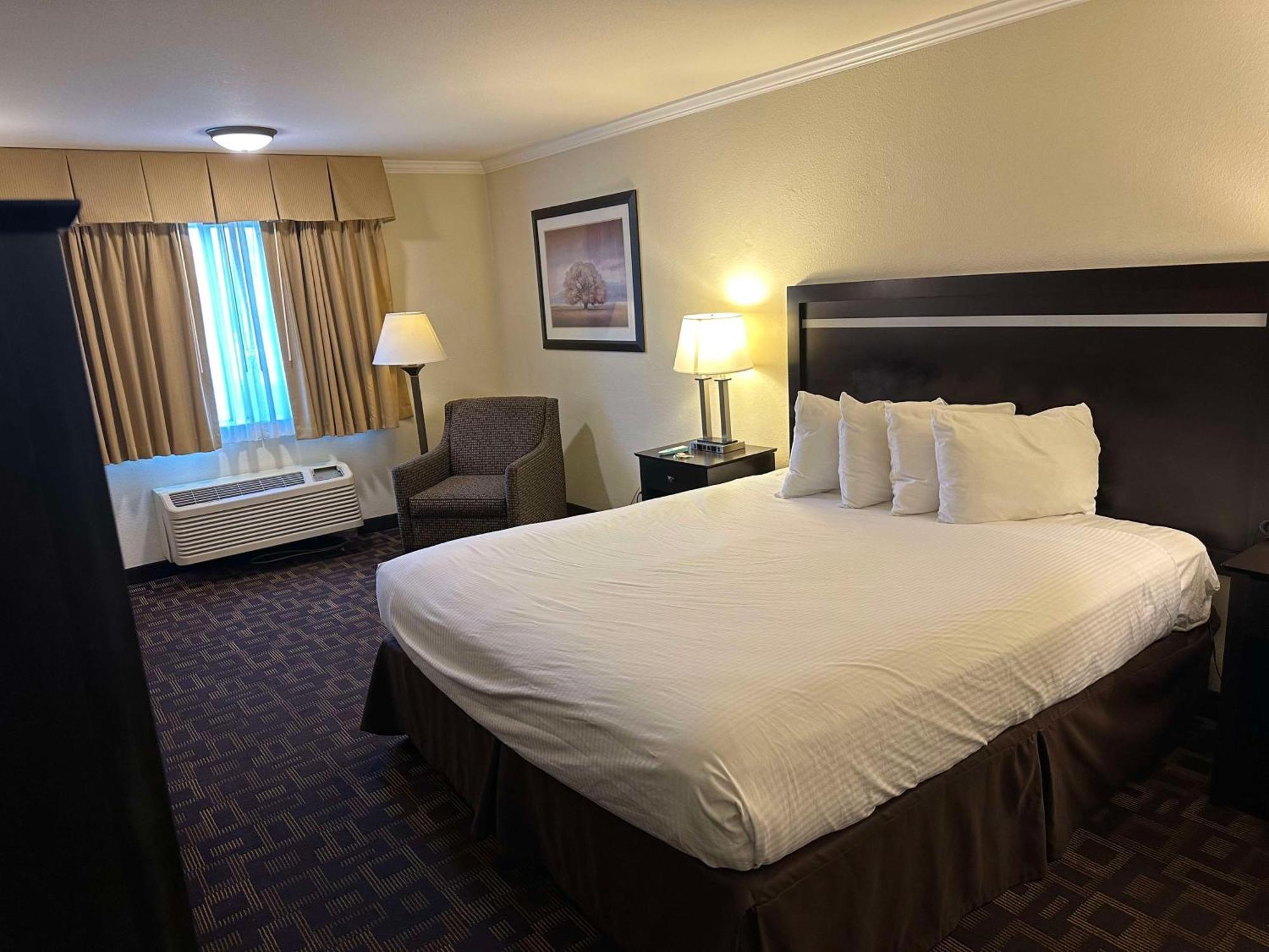 Best Western Plus Inn Of Hayward Kültér fotó